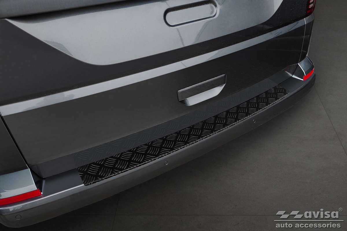 Ochranná lišta zadního nárazníku VW T6, 2015-2023, vyklápěcí dveře, Mat Black