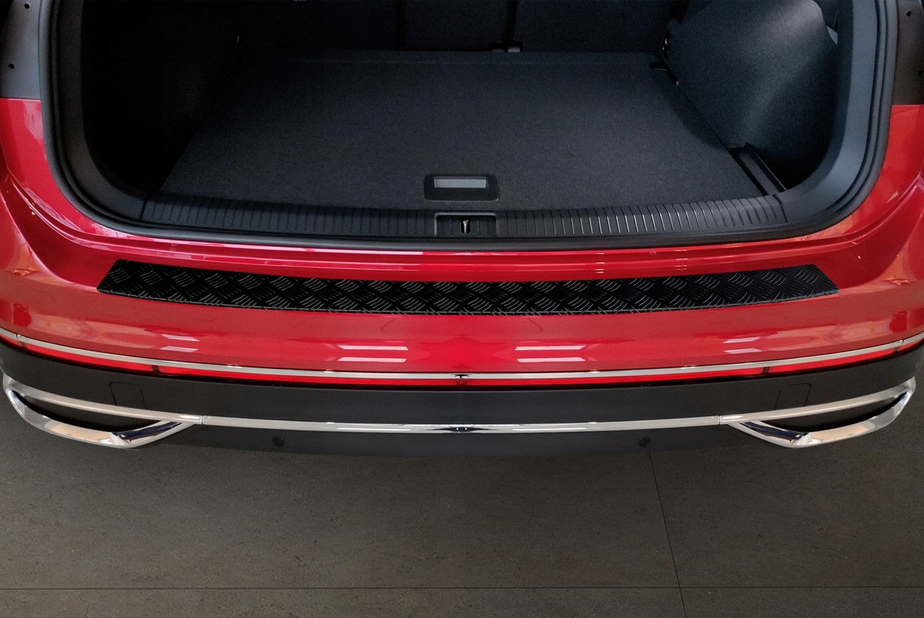 Ochranná lišta zadního nárazníku VW Tiguan II, 2015-2024, Všechny verze, Mat Black