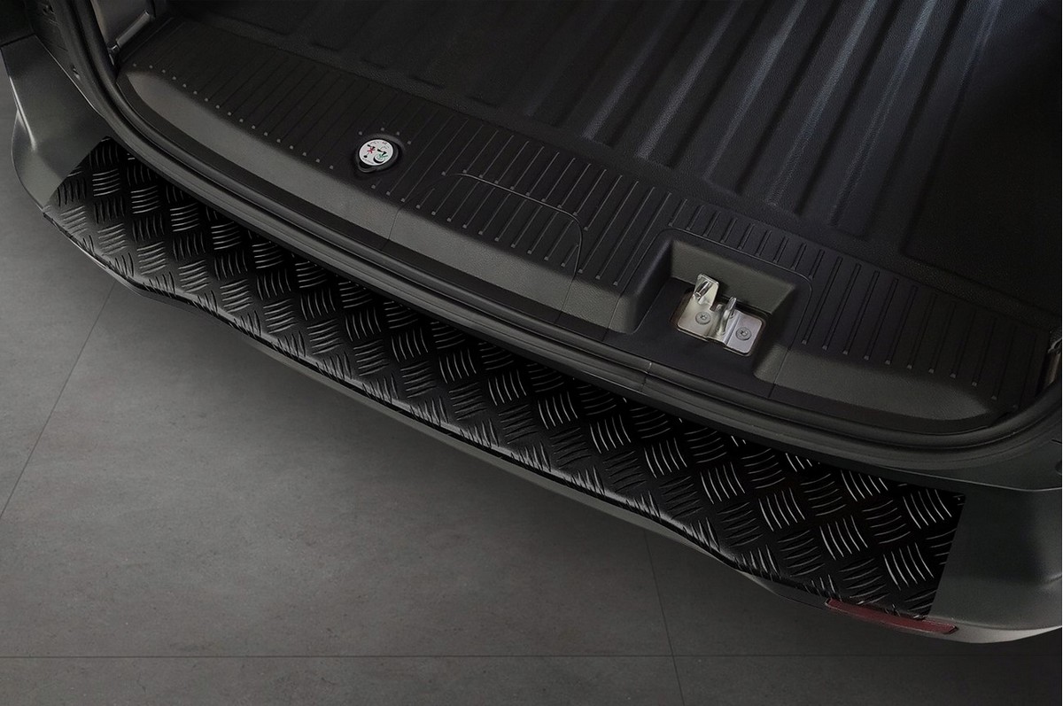 Ochranná lišta zadního nárazníku Ford Courier Tourneo/Transit, 2014-2023, Mat Black