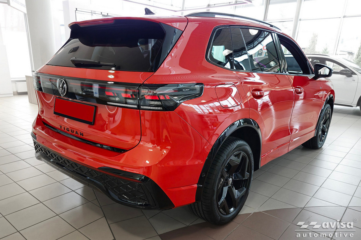 Ozdobná lišta na víko kufru do VW Tiguan III, 2024- , Glossy Black
