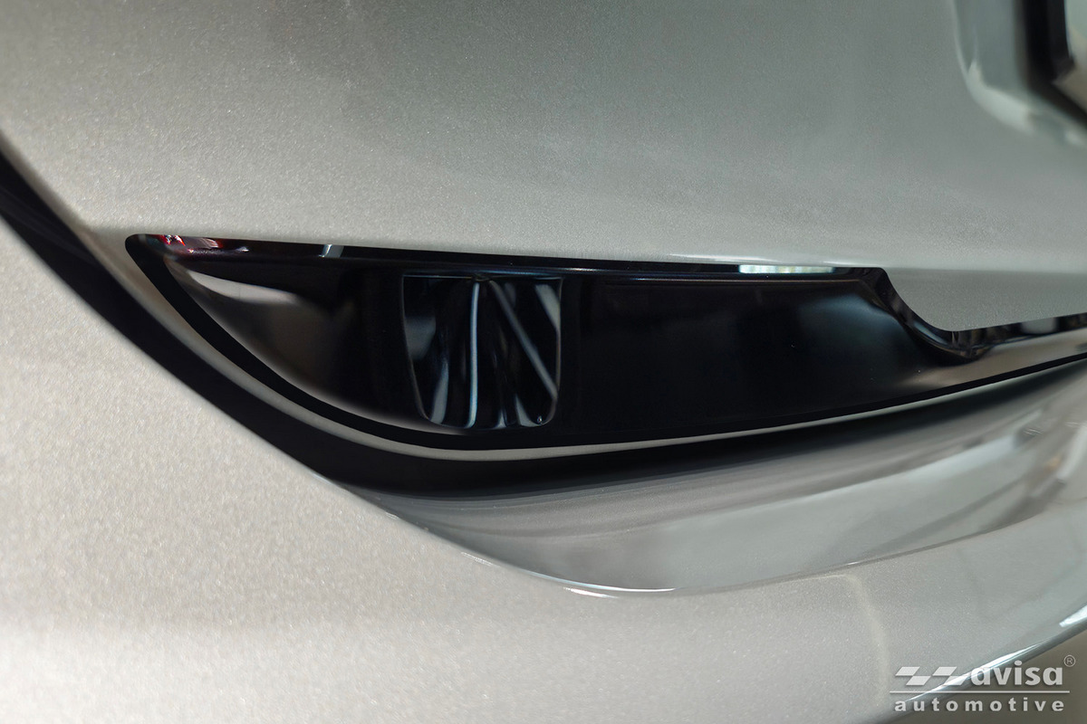 Ozdobná lišta na víko kufru do Volvo V90, 2016-, Glossy Black