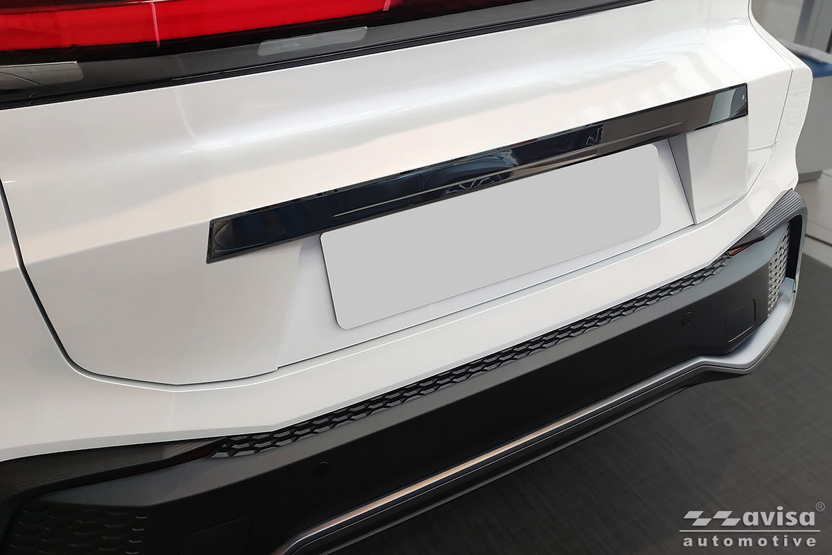 Ozdobná lišta na víko kufru do Toyota C-HR, 2023-, Glossy Black