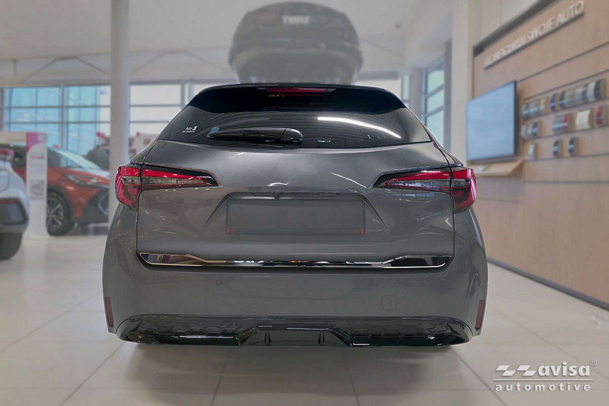 Ozdobná lišta na víko kufru do Toyota Corolla XII, 2018-, Combi, Glossy Black