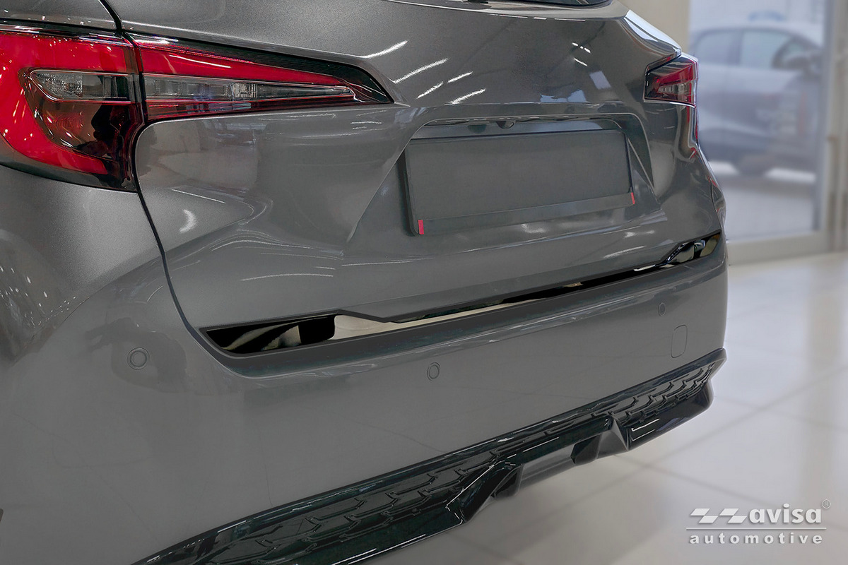 Ozdobná lišta na víko kufru do Toyota Corolla XII, 2018-, Combi, Glossy Black
