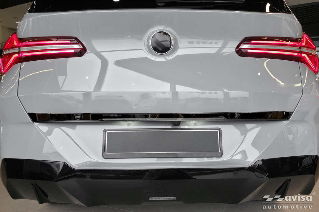 Ozdobná lišta na víko kufru do BMW X3,  G45,  2024-,  Glossy Black