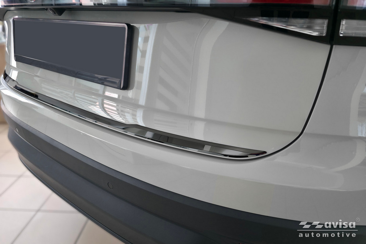 Ozdobná lišta na víko kufru do VW Taigo, 2021-, Glossy Black