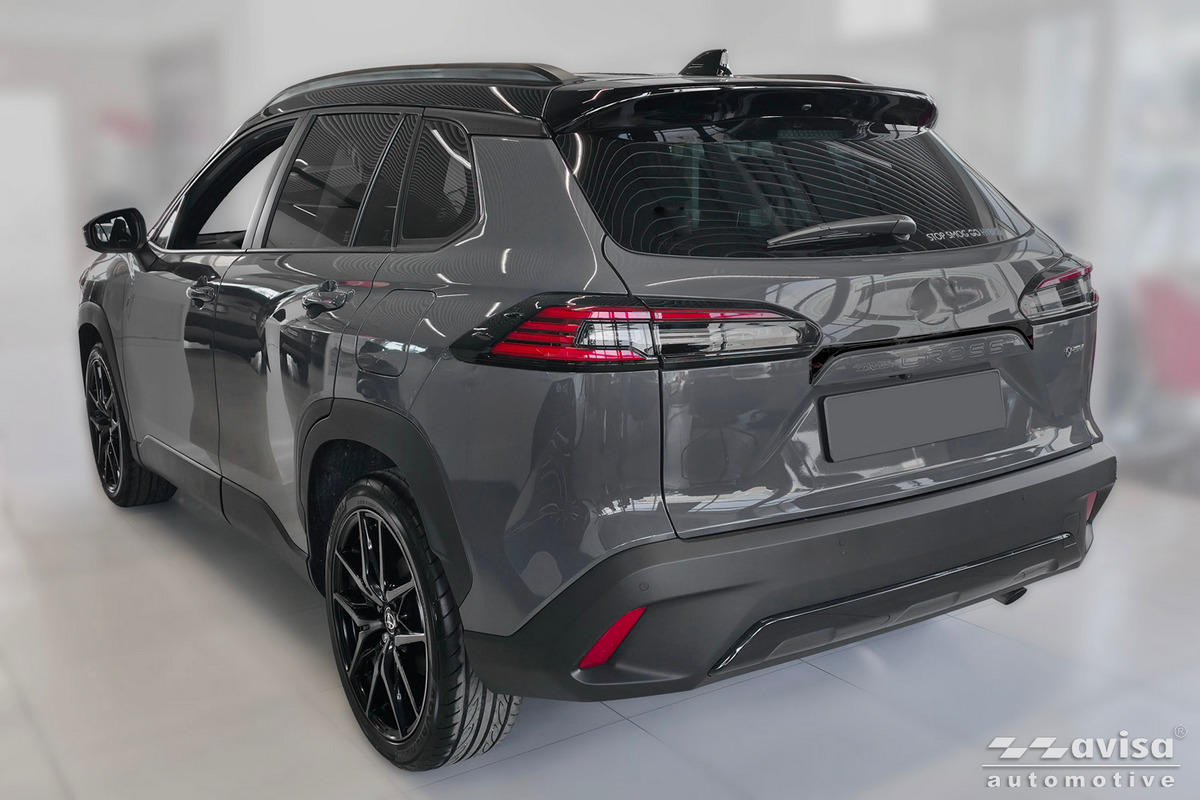 Ozdobná lišta na víko kufru do Toyota Corolla Cross, 2022-, Glossy Black