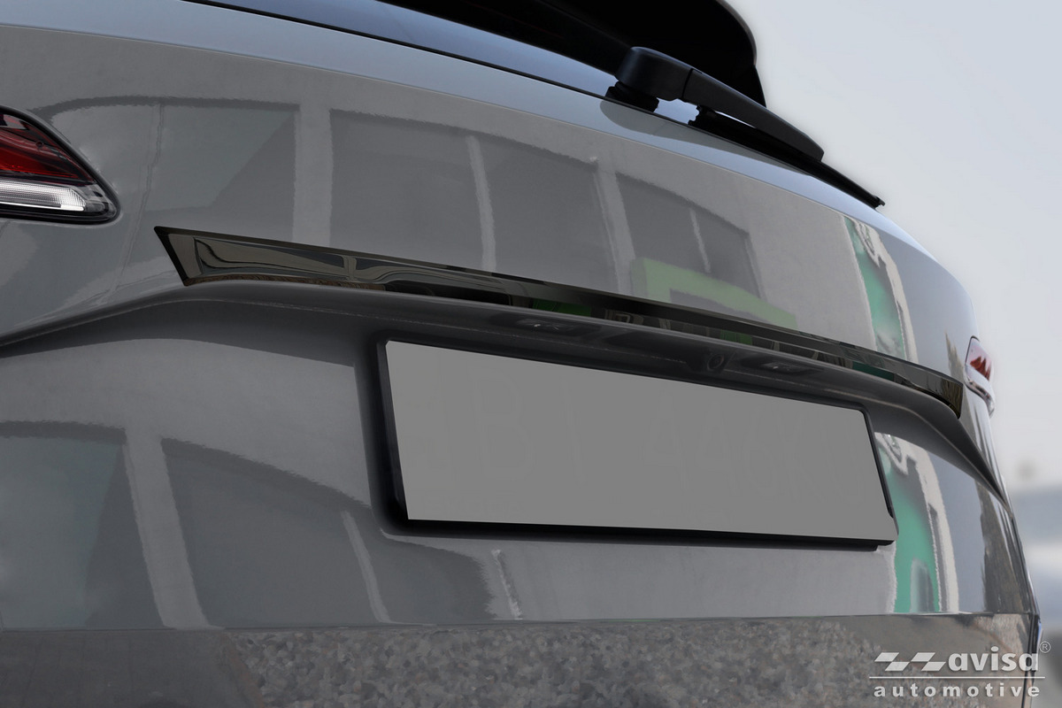 Ozdobná lišta na víko kufru do Škoda Karoq,  2022-,  Facelift, Glossy Black