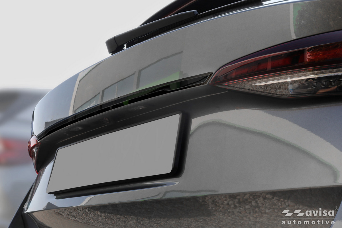 Ozdobná lišta na víko kufru do Škoda Octavia IV, 2020-, Combi, Glossy Black