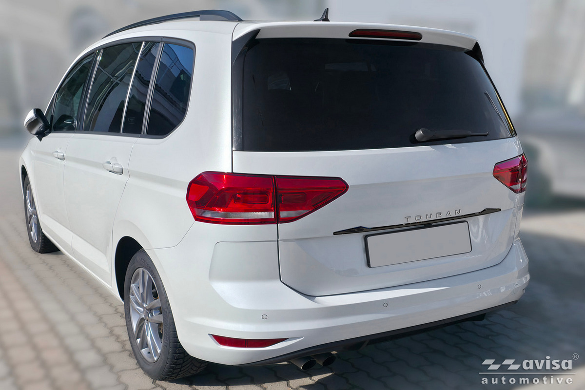 Ozdobná lišta na víko kufru do VW Touran II,  2016-,  Glossy Black