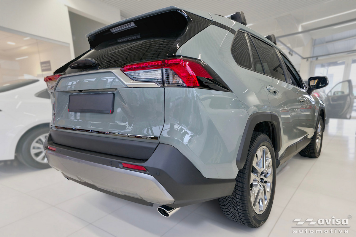 Ozdobná lišta na víko kufru do Toyota RAV 4 V, 2018-2026, Glossy Black