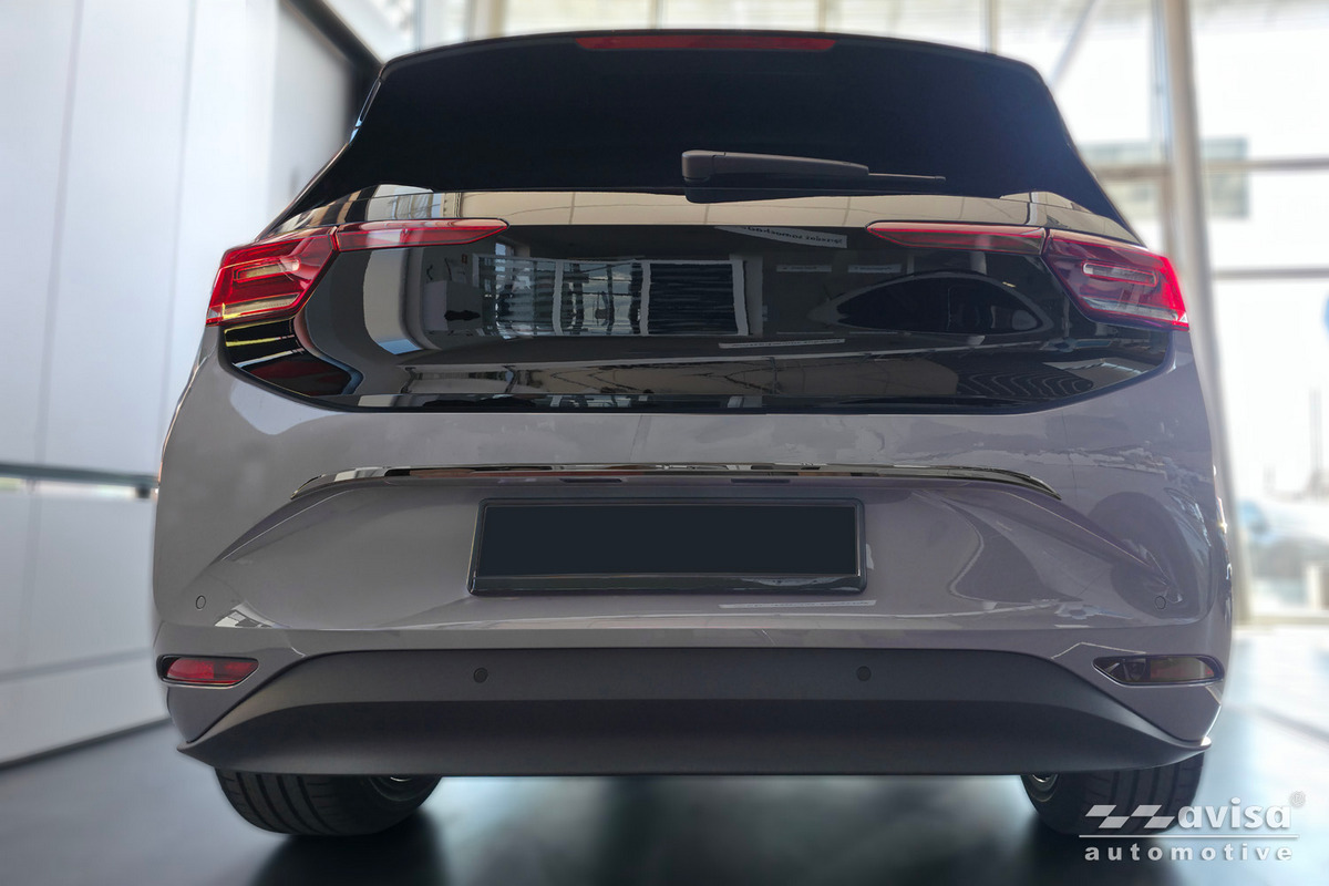 Ozdobná lišta na víko kufru do VW ID.3, 2019-, 5 dvéř., Glossy Black