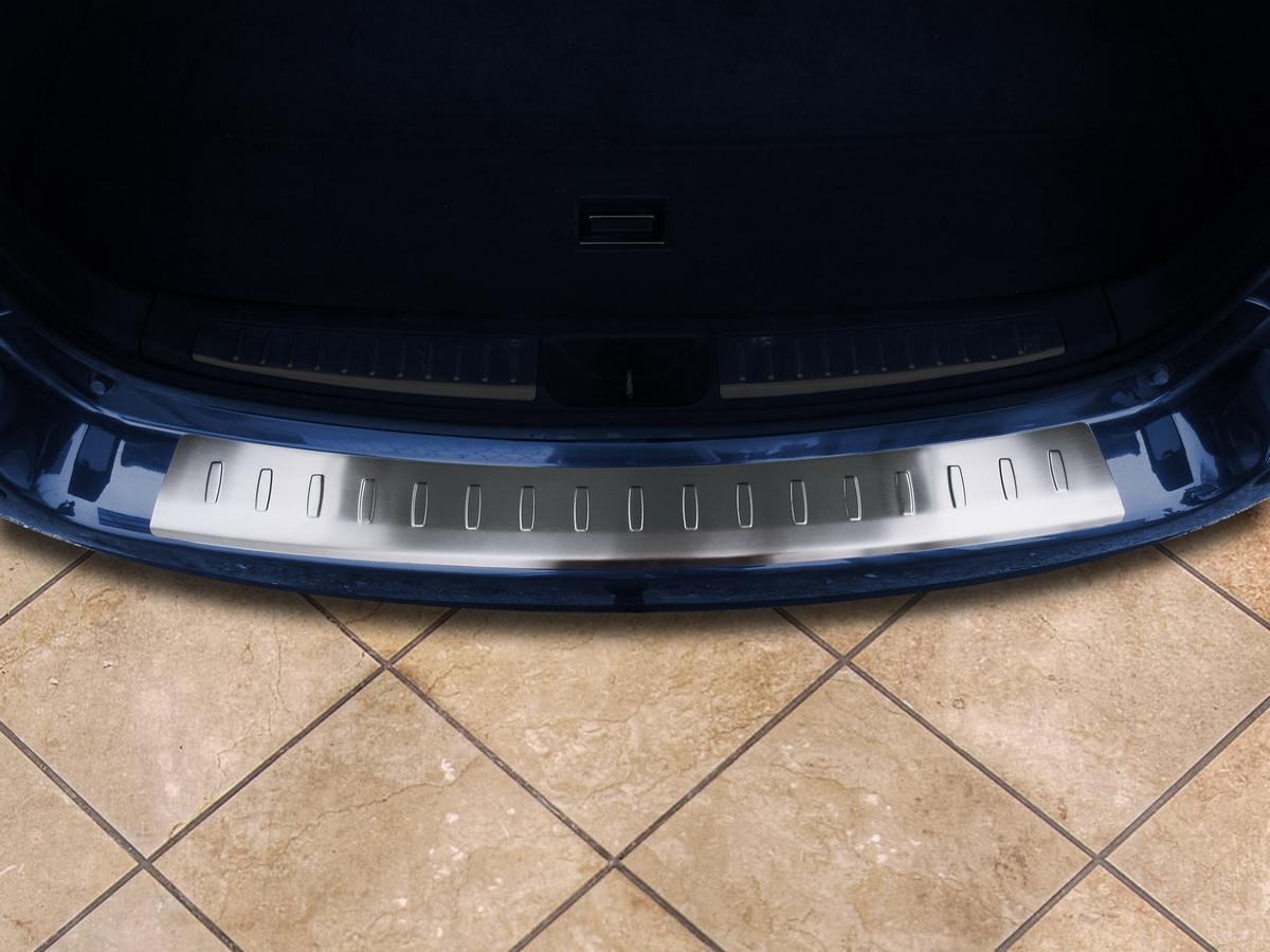 Lišta na nárazník - Kryt hrany kufru, Toyota Avensis II, 2003-2009, Combi