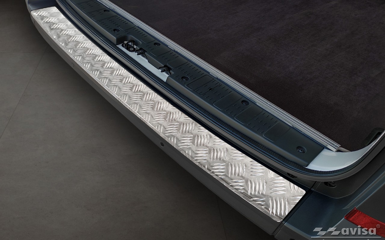 Lišta na nárazník - Kryt hrany kufru, VW Crafter II, 2016- , Aluminum