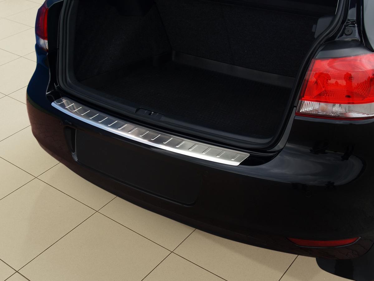 Lišta na nárazník - Kryt hrany kufru, VW Golf VI, 2008-2012, Hatchback, 5 dvéř.