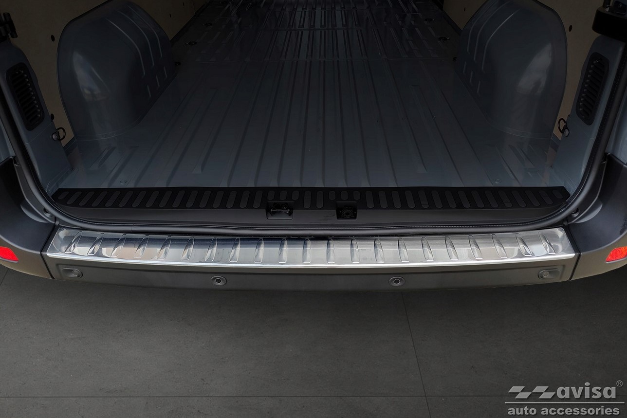 Lišta na nárazník - Kryt hrany kufru, Opel Movano, 2010-2018