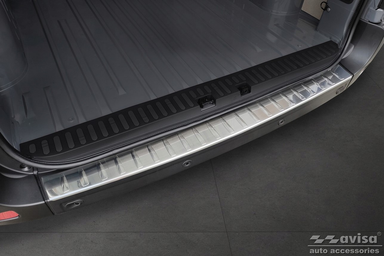 Lišta na nárazník - Kryt hrany kufru, Opel Movano, 2010-2018