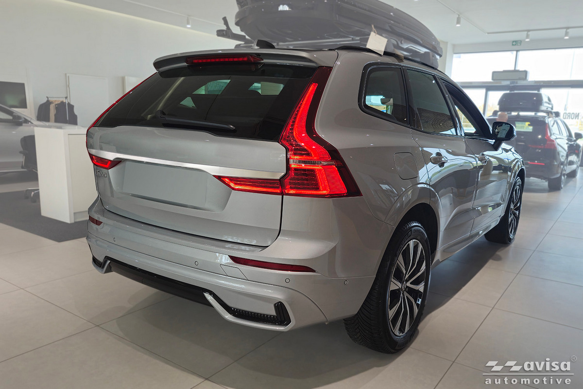 Ozdobná lišta na víko kufru do Volvo XC60 II,  2017-,  Plug-In Hybrid