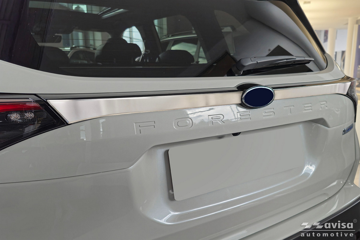 Ozdobná lišta na víko kufru do Subaru Forester VI, 2025-,