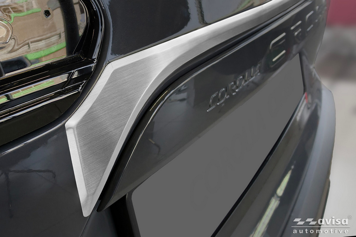 Ozdobná lišta na víko kufru do Toyota Corolla Cross, 2022-,