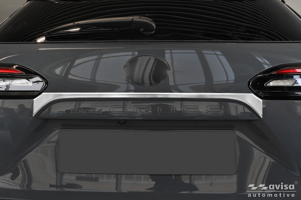 Ozdobná lišta na víko kufru do Toyota Corolla Cross, 2022-,
