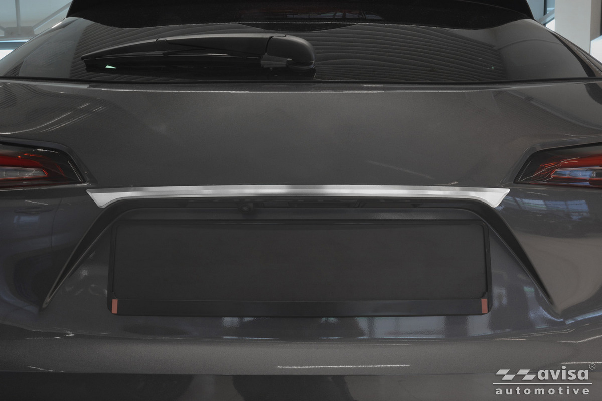Ozdobná lišta na víko kufru do Toyota Corolla XII, 2018-, Combi