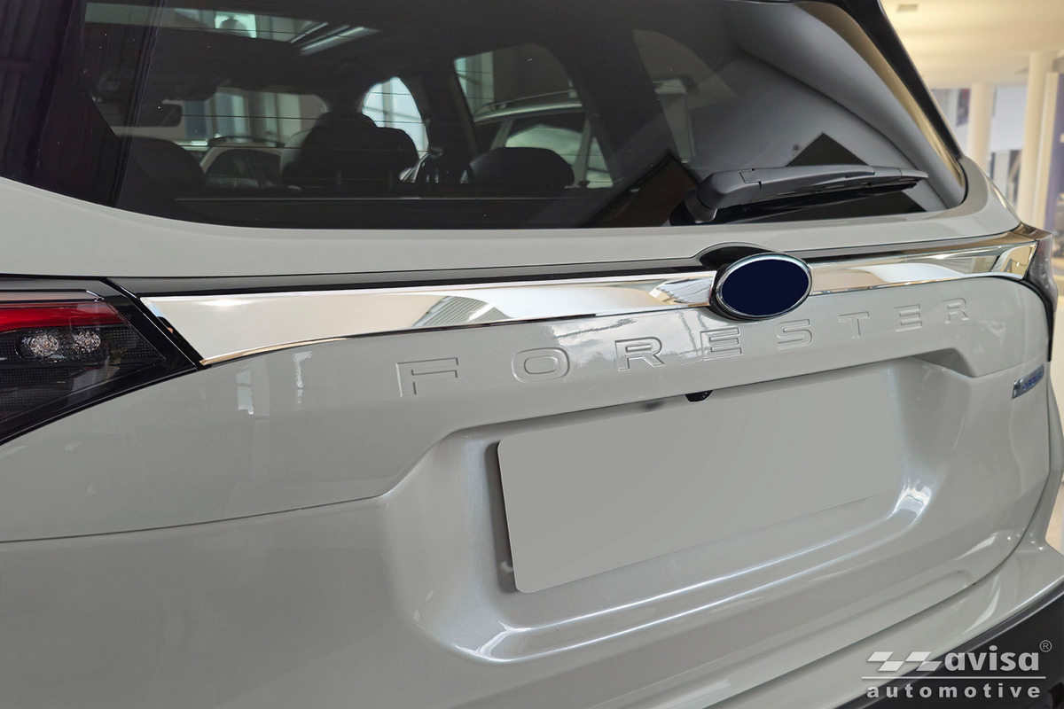 Ozdobná lišta na víko kufru do Subaru Forester VI, 2025-,