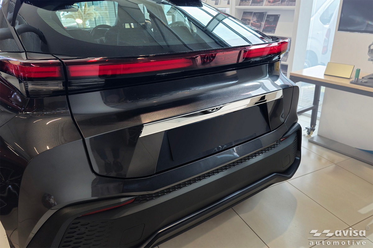 Ozdobná lišta na víko kufru do Toyota C-HR, 2023-,
