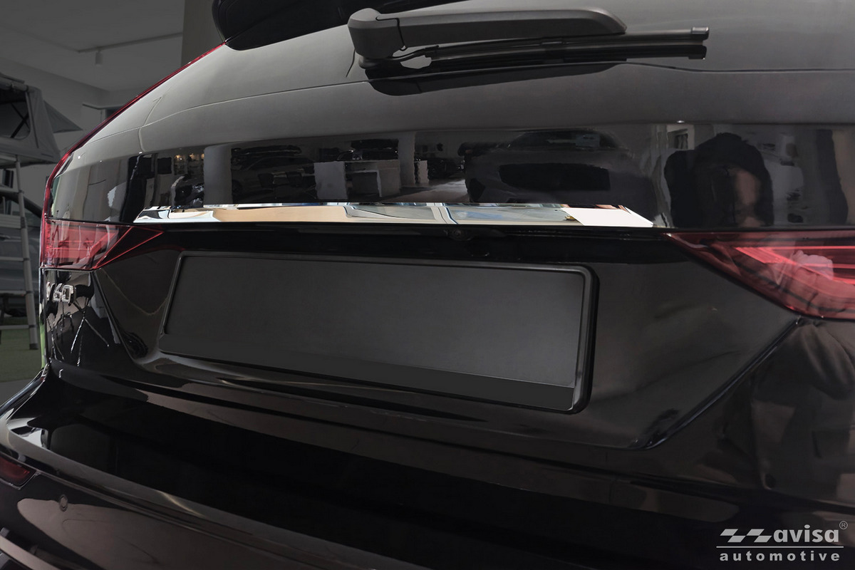 Ozdobná lišta na víko kufru do Volvo V60 II, 2018-, Combi
