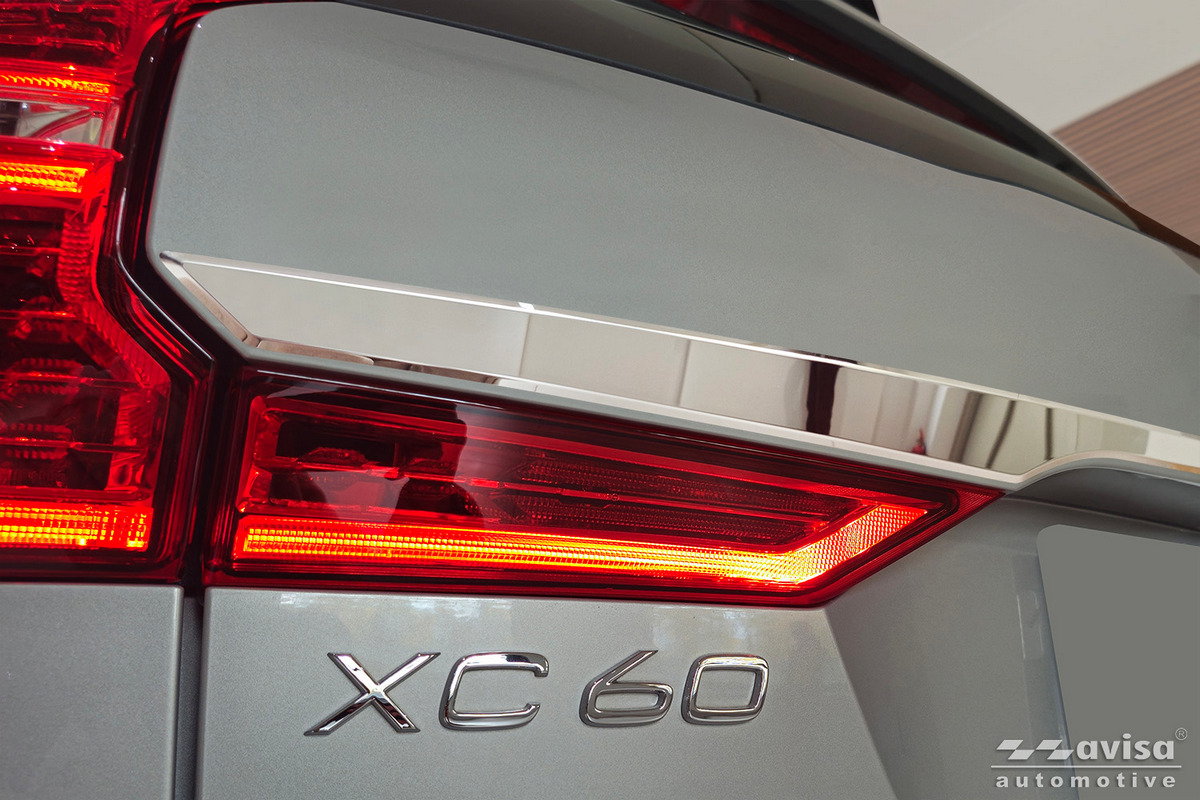Ozdobná lišta na víko kufru do Volvo XC60 II, 2017-, Plug-In Hybrid