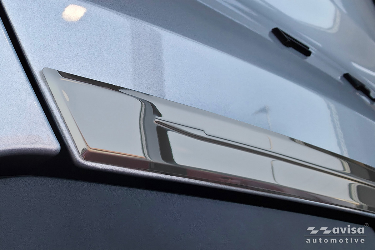 Ozdobná lišta na víko kufru do Opel Frontera, 2025-,