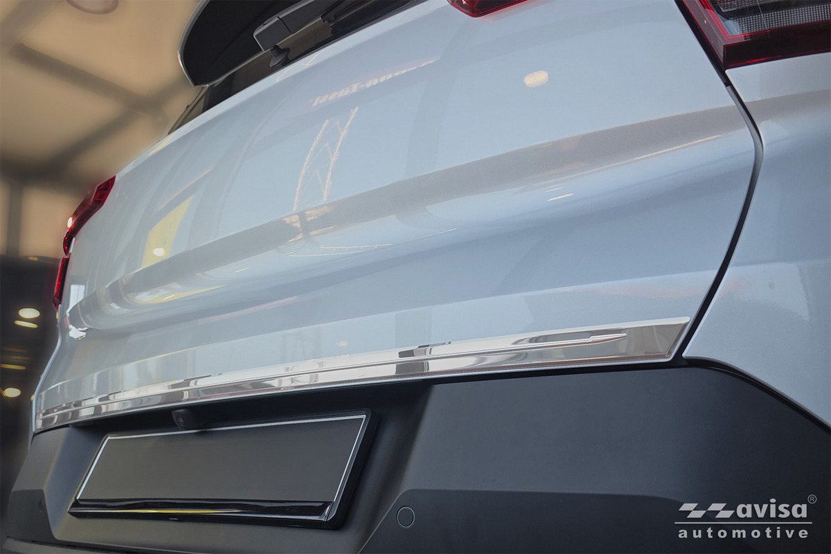 Ozdobná lišta na víko kufru do Opel Frontera, 2025-,