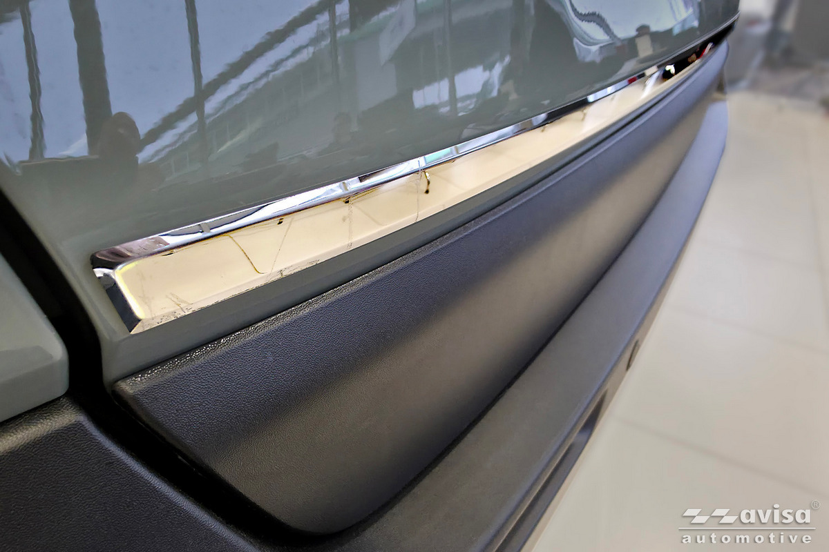 Ozdobná lišta na víko kufru do Toyota RAV 4 V, 2018-2026