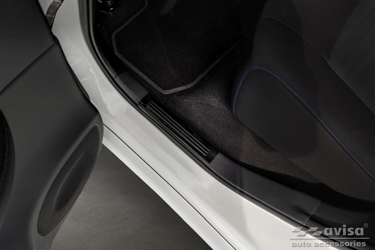 Ochranné kryty prahů, Nissan Leaf II, 2017- , E-Power , Glossy black