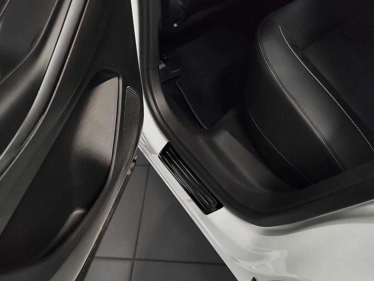 Ochranné kryty prahů, Opel Grandland X, 2017- , Glossy black