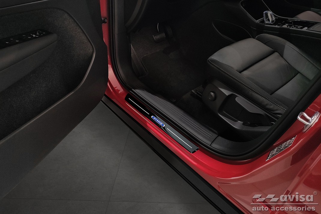 Ochranné kryty prahů, Volvo XC40, 2017- , Glossy black