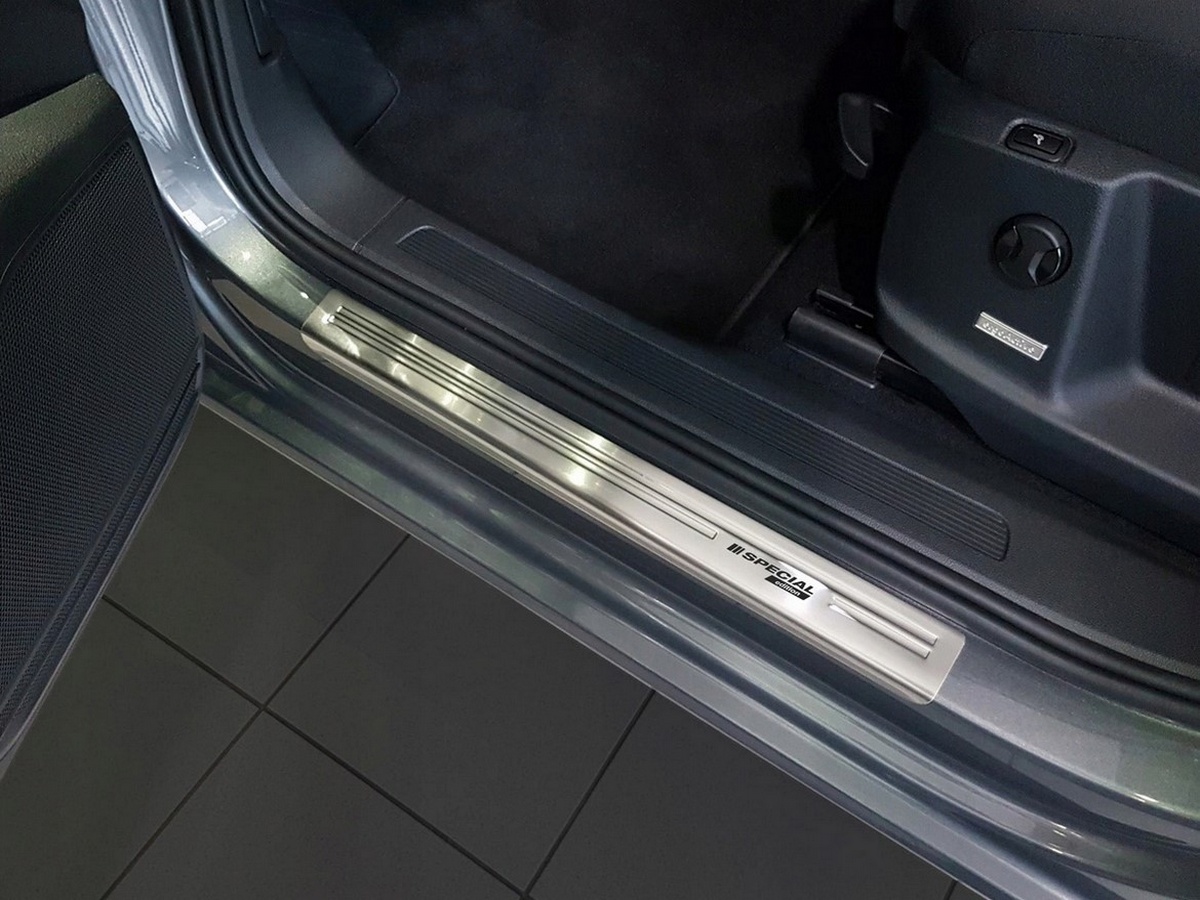 Ochranné kryty prahů, Škoda Octavia III, 2013-2020 Special Edition , Silver