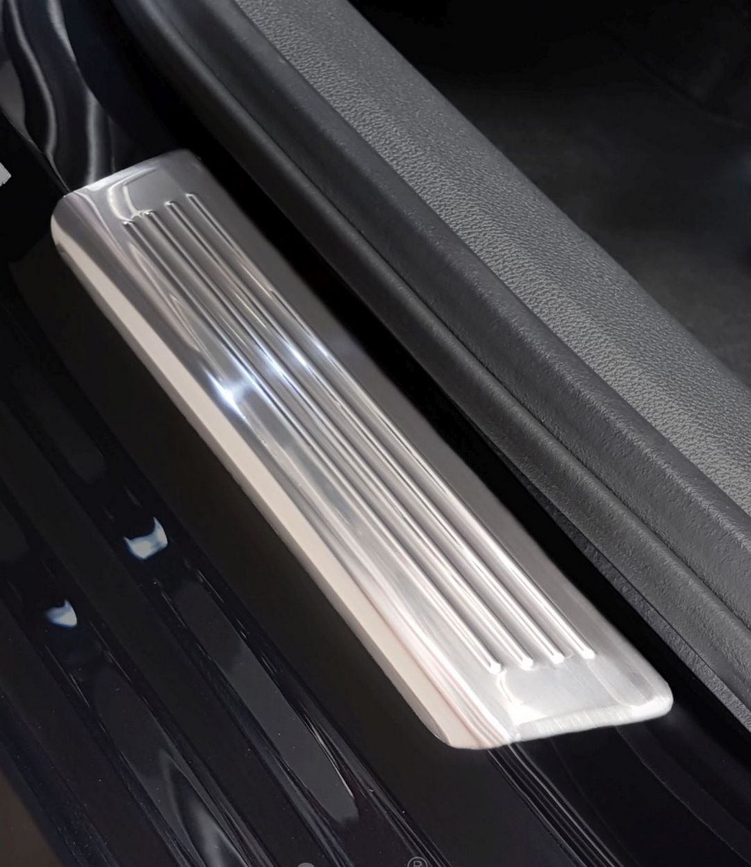 Ochranné kryty prahů, Škoda Octavia IV, 2020- , Silver