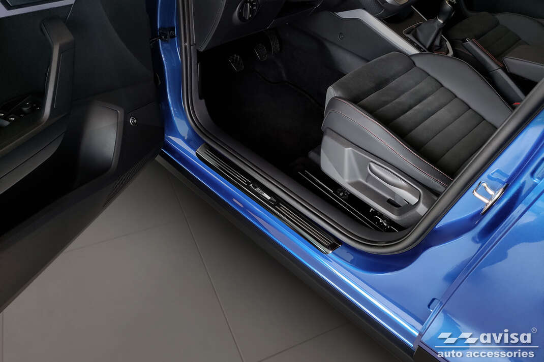 Ochranné kryty prahů, Seat Arona, 2017- , Glossy black