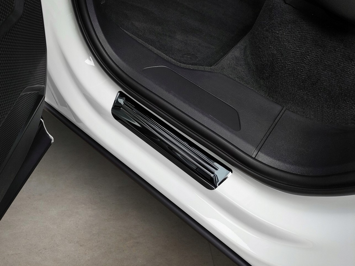Ochranné kryty prahů, VW Touareg III, 2018- , Hybrid , Glossy black