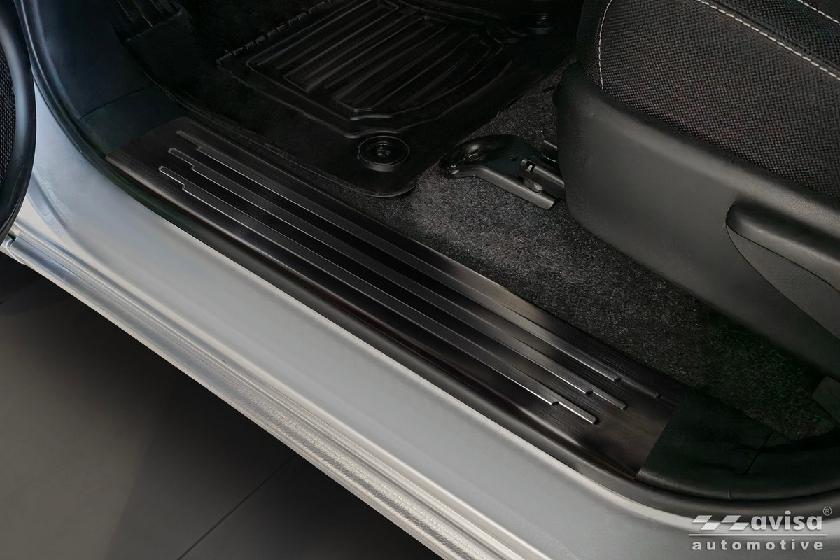 Ochranné kryty prahů, Toyota Hilux, 2021- , Facelift