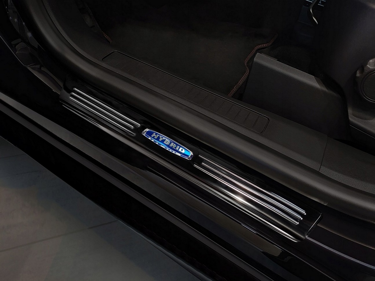 Ochranné kryty prahů, Ford Kuga III, 2019- , Hybrid , Glossy black