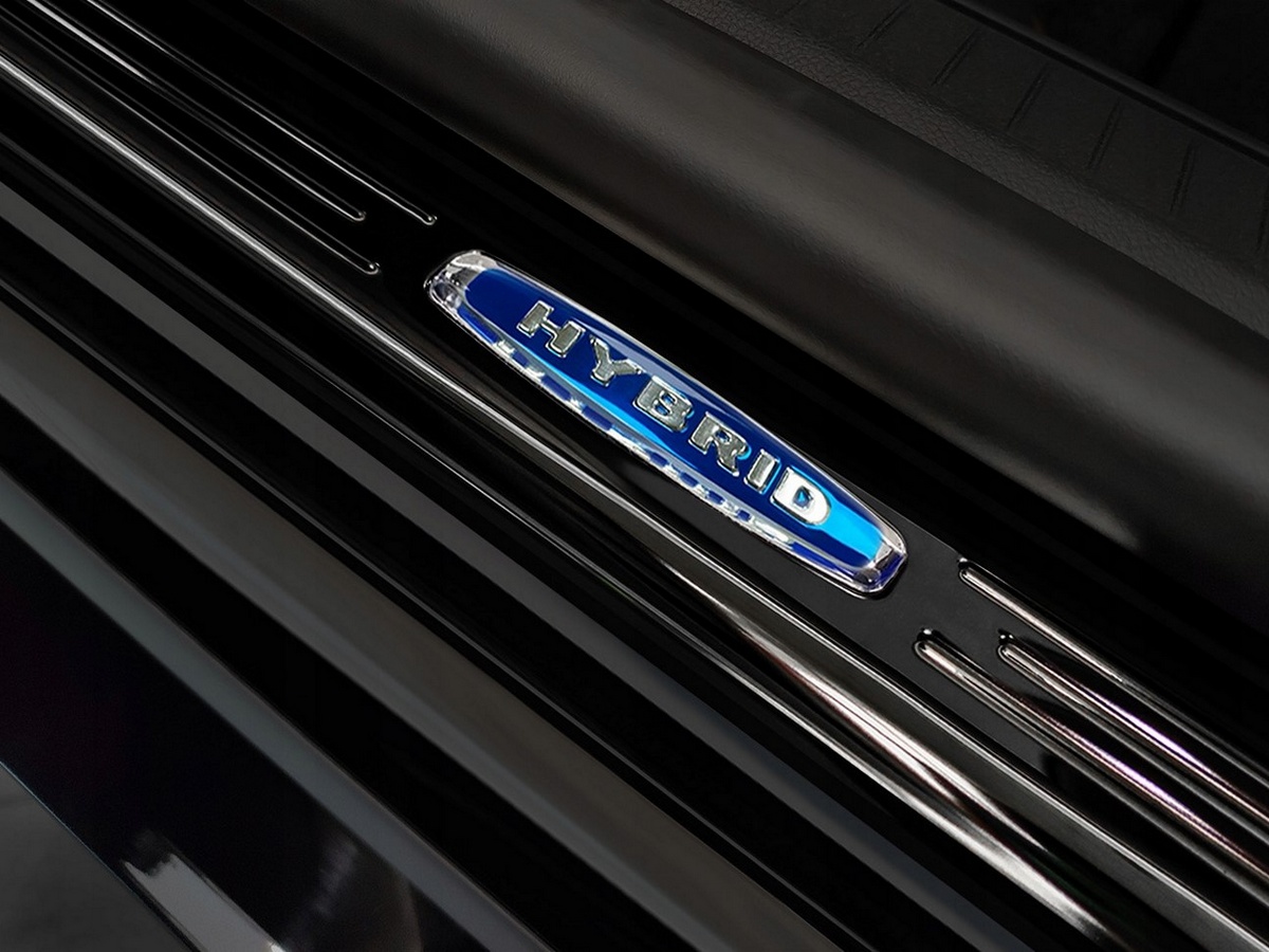 Ochranné kryty prahů, Ford Kuga III, 2019- , Hybrid , Glossy black