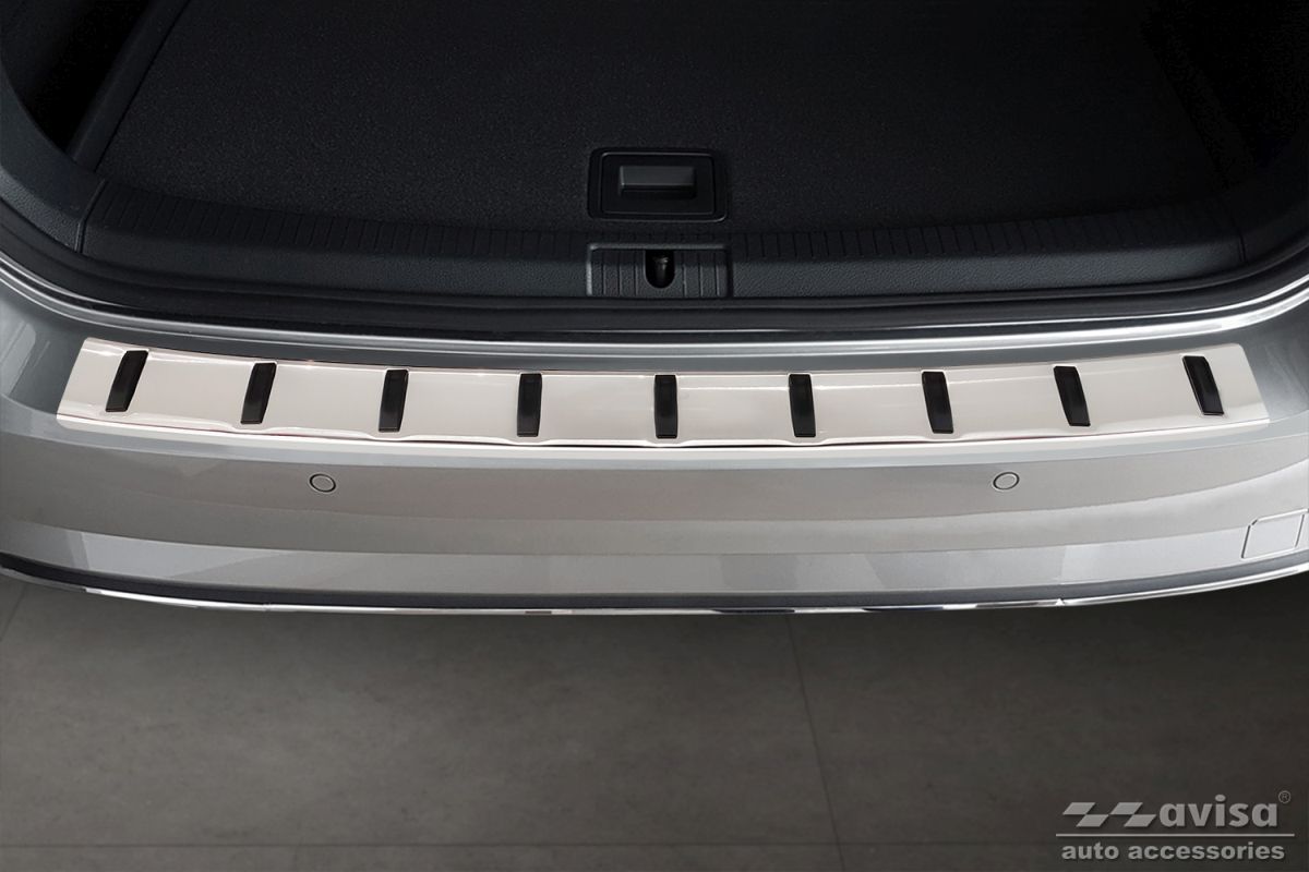Lišta zadního nárazníku do VW Golf VII, 2017-2019, Facelift, Combi, Variant, Strong-Silver