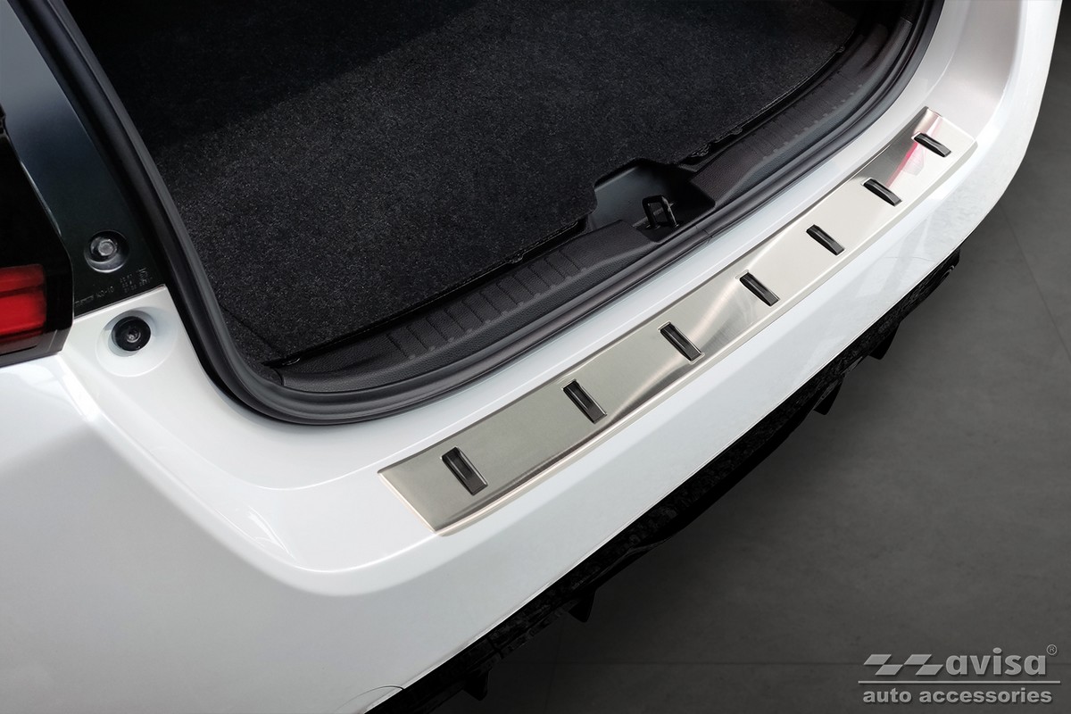 Lišta zadního nárazníku do Toyota Yaris IV, 2020- , version GR, Strong-Silver