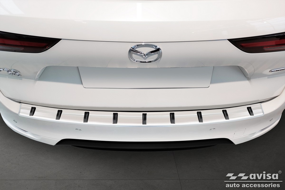 Lišta zadního nárazníku do Mazda CX-60, 2022- , Strong-Silver