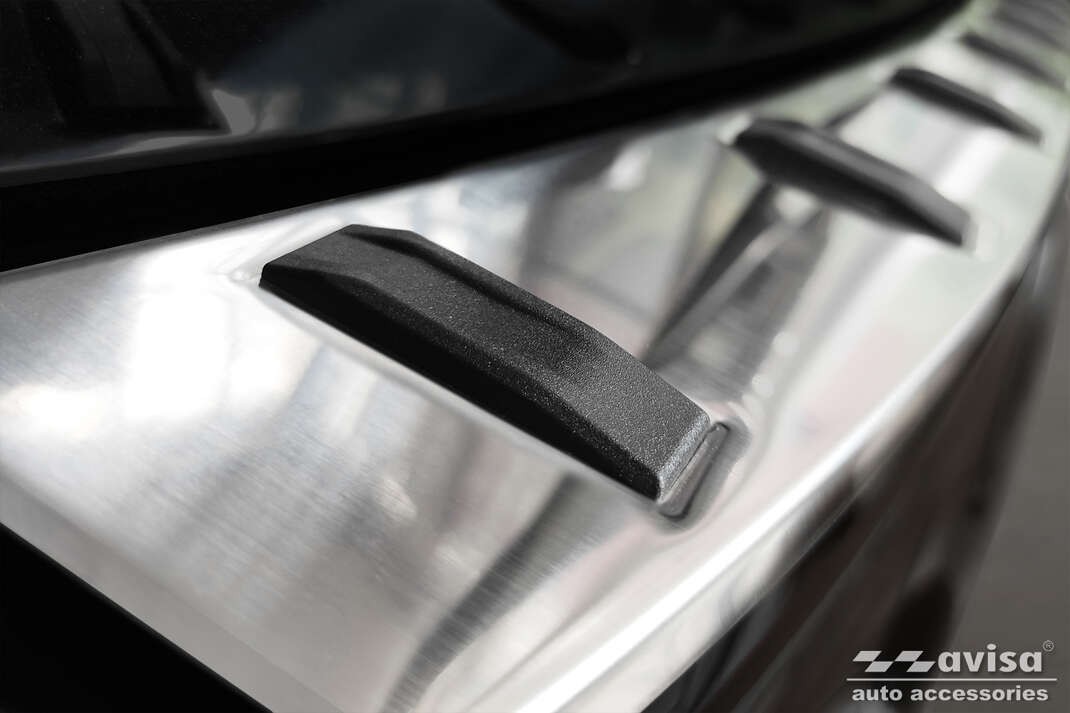 Lišta zadního nárazníku do Audi A6, C8, 2018- , Combi, S-Line, Strong-Silver