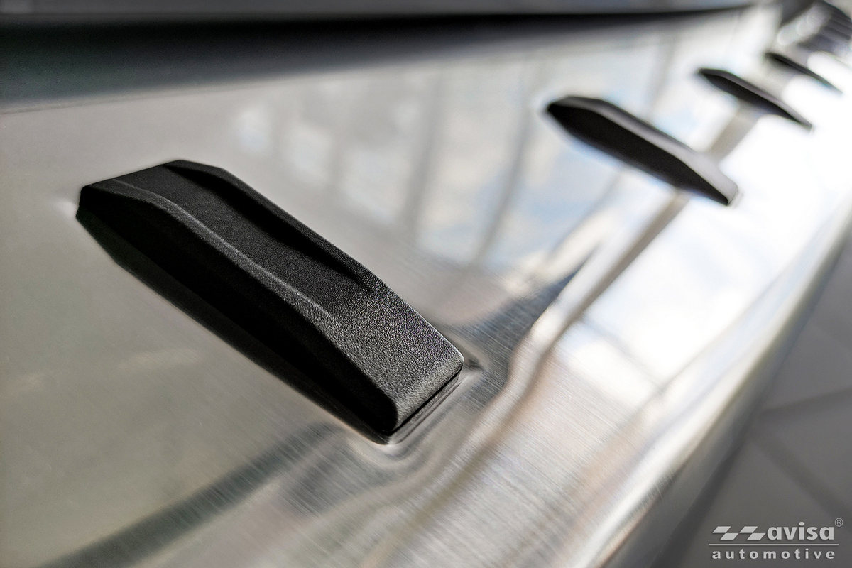 Lišta zadního nárazníku do Ford Kuga III, 2019- , Hybrid, ST-Line, Vignale, Strong-Silver