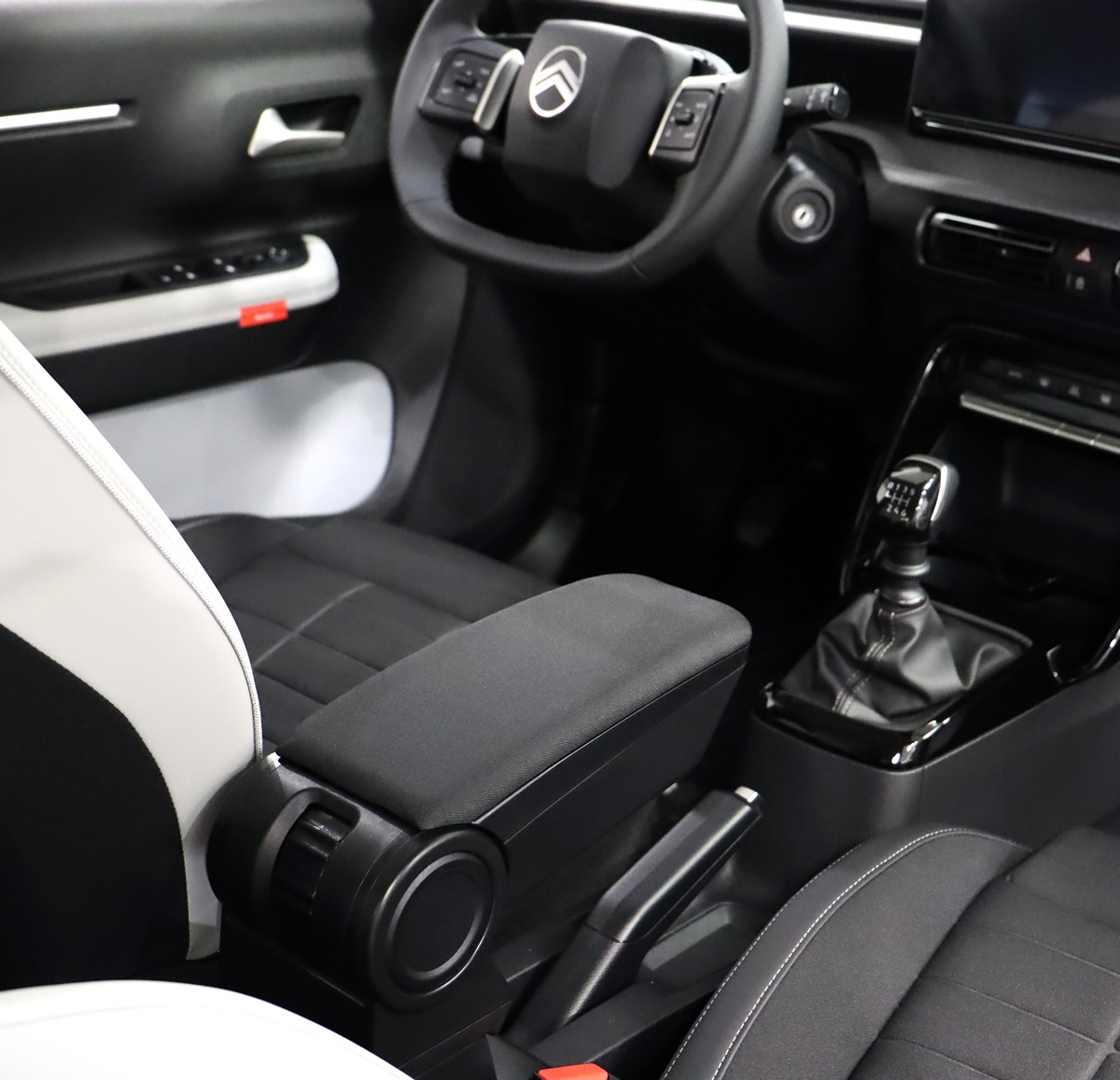 Loketní opěrka Armster 3, Citroen C3 Aircross, 2024- , tkanina