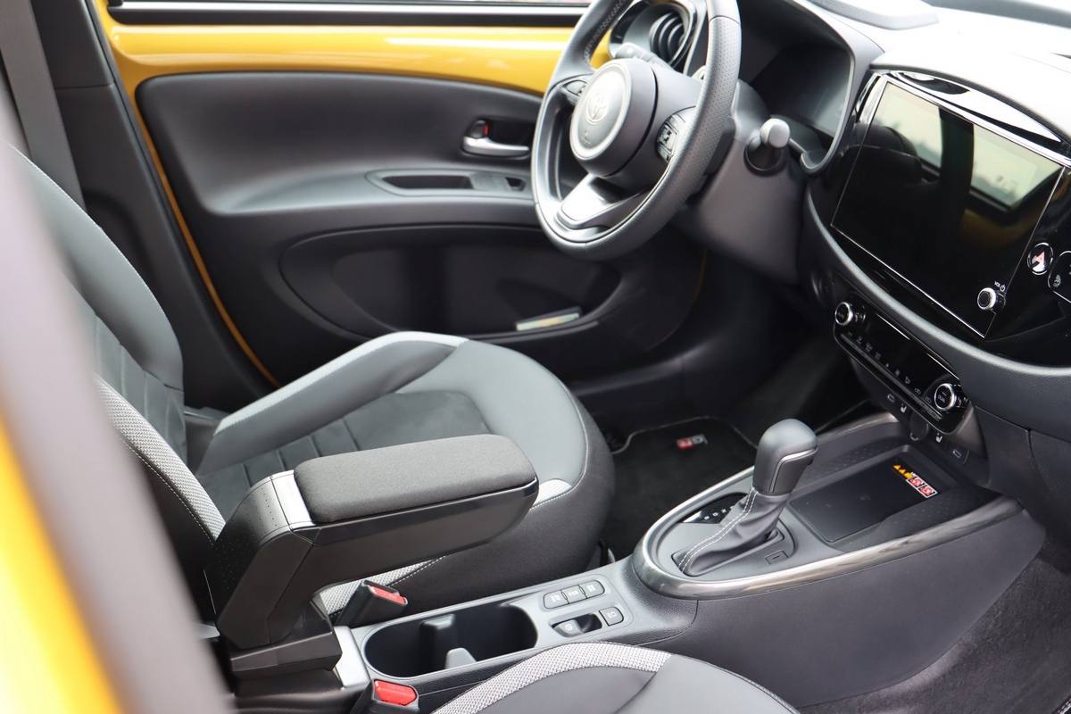 Loketní opěrka - područka Standard, Toyota Aygo X, 2025- , tkanina